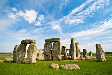 Private Tour of Stonehenge, Bath and Castle Combe.