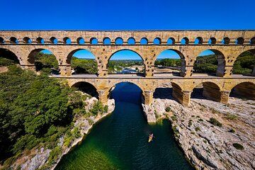 Marseille to Avignon & Pont du Gard: Private Historic Tour