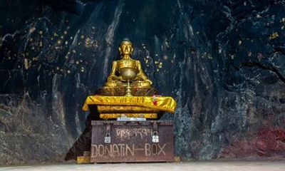 A Day Tour of Dungeshwari Caves and Barabar Caves from Bodhgaya.