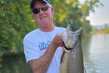 Thrilling Chartered Fishing Trip on the Rogue River