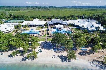 Private Montego Bay Jamaica Airport Transfer to Hotels in Negril