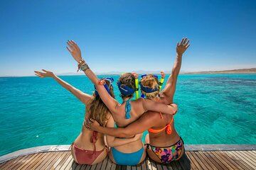 Full Day Mahmya Island Boat Trip from Hurghada