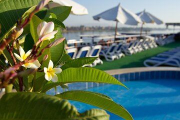 4 Day Aswan to Luxor Nile Cruise with Abu Simbel Balloon and more