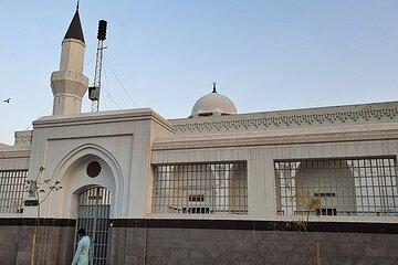 Full Day Badr Tour with Lunch from Medina