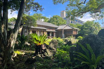 Walking Tour with Special Access to Fukue Castle