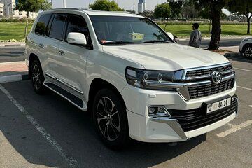 Private Dubai Airport Transfer DXB to Dubai City