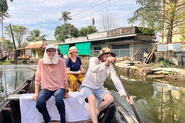 Punnamada Alappuzha Private Car and Canoe Tour