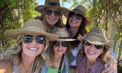 Wine Tour Pros - Private Fredericksburg Wine Tour Up to 11 people