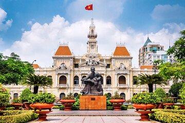 Private Shore Tour: Saigon Food Tour by Motorbike from SaigonPort