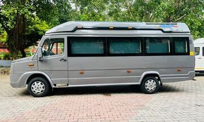 Explore New Delhi City with Private Vehicle Tours
