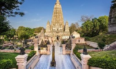 Bodhgaya Guided Day Trip from Patna with Pickup