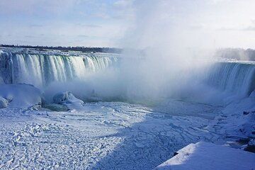 Multi Day Tour at Niagara Falls with Guide