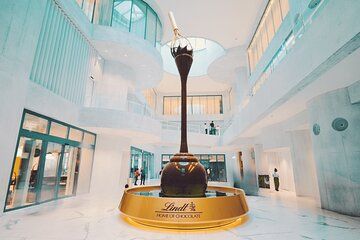 Lucerne Lindt Chocolate Tour with Pickup and Photoshoot