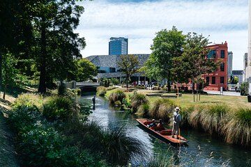 Lyttelton Shore Excursion - Christchurch Highlights & Punting