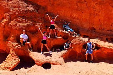 From Las Vegas Valley of Fire Full Day Guided Tour with Lunch
