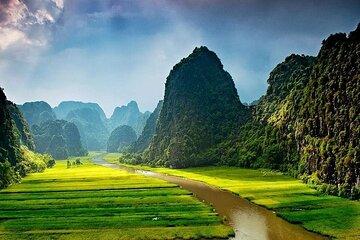 Ninh Binh Full Day Tour from Hanoi to Hoa Lu and Mua Cave