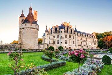 Loire Valley Castle Guided Day Trips From Paris with Transport