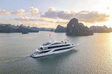 Hanoi to Ha Long Bay: Luxury 5-Star Day Cruise with Gourmet Lunch