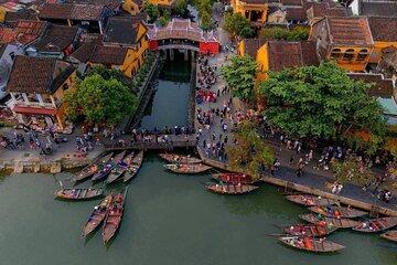 Hoi An City Tour Nightly Boat Ride Release Flower Lanterns