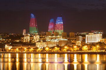 Panoramic Night Baku Tour with Dinner & Live Azerbaijani Music