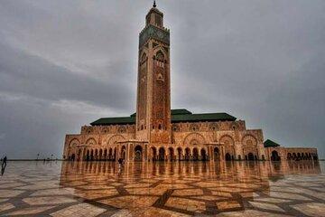 Casablanca Tour: From the Hassan II Mosque to the Royal Palace