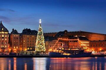 Christmas Light and Market Tour by Limousine in Stockholm