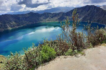 Full-Day Quilotoa Lagoon: Tigua Community and Lunch