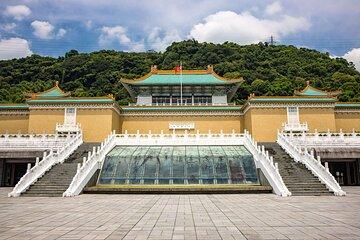 Private Yangmingshan Trip Palace Museum, Hot Spring and Raohe