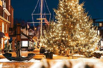 Newport Holiday Lights and Cocoa Tour