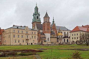 Explore Wawel Cathedral