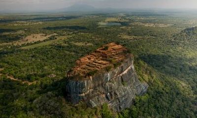 Sigiriya Rock Fortress and Dambulla Day Tour from Bentota