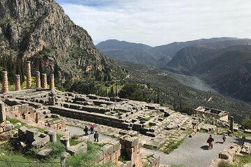 Delphi Meteora Thermopylae 2 Days Private Tour from Athens