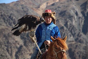 Golden Eagle Festival 4 Days Cultural Tour in Mongolia