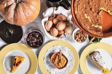 Évora Private Walking Tour and Traditional Food Tasting