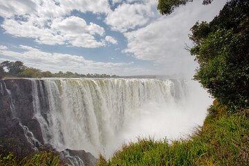 Guided Tour of Victoria Falls Zimbabwe and Zambia Adventure