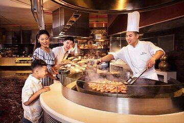Experience the Luxury Buffet Dinner at Saffron Atlantis The Palm