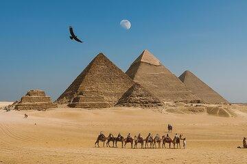 Full Day Cairo Tour in Pyramids of Giza and Sphinx