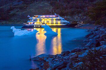 Luxury Overnight Cruise Among Patagonia Glaciers from El Calafate