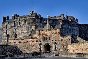 Edinburgh Castle Express Guided Tour with Entry Ticket