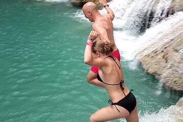 Ocho Rios Lookout Blue Hole Rafting and Lunch