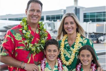 Lei Greeting Private Transfer Arrival HNL Airport to Waikiki