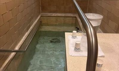 Berkeley Springs: Roman Bath Spa Private Tour with transportation