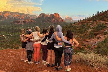 Private Sedona Hike and Yoga Experience + Wine Tour