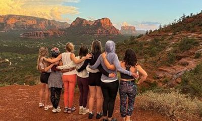 Private Sedona Hike and Yoga Experience + Wine Tour