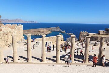 Lindos Acropolis Family Treasure Hunt and Tour with Tickets