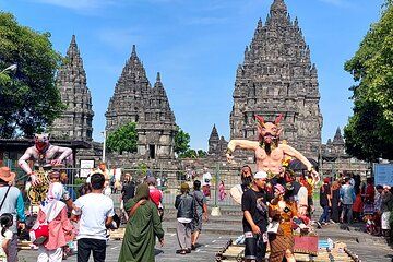 Private tour:Borobudur temple and prambanan temple
