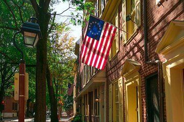 Most Charming Colonial Walking Tour: Society Hill + Old City