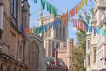Entertaining Tour of Cambridge by a University Alum
