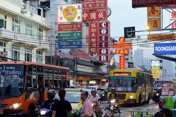 Bangkok Walk Tour: Talad Noi and Chinatown Real Local Experience
