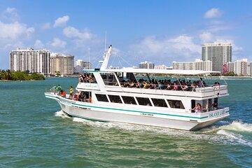 Biscayne Bay Boat Tour Explore Miami's Skyline and Mansions